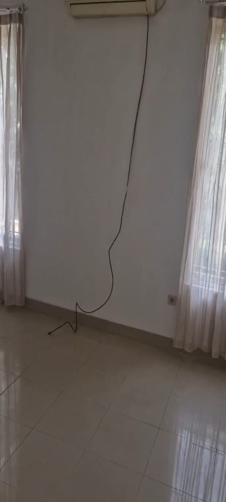 Disewakan Rumah Full Furnish di Senopati Grand Taruma
